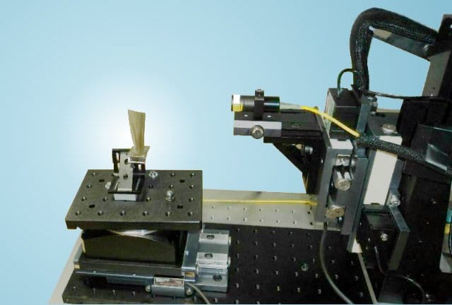 用于加工部件 3D 表征的 4 轴检测站